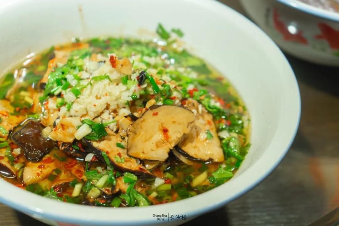 仅凭这一道菜让这家店火了30年,凭借一道菜养活一家店