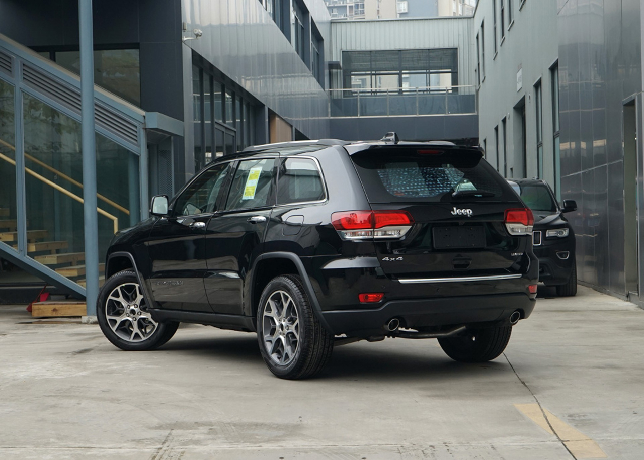 2019年全新jeep切诺基,2023款jeep大切诺基空气悬架