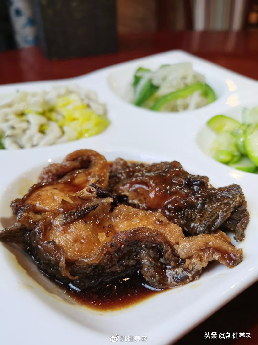 莫道桑榆晚为霞尚满天哪一年写的,莫道桑榆晚为霞尚满天是什么意思