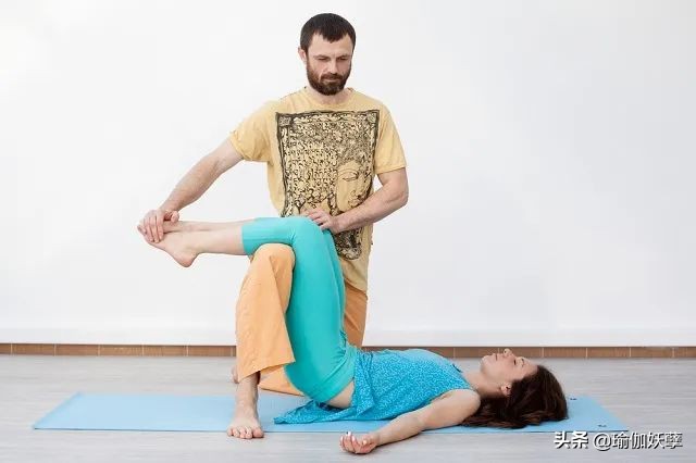 膝关节副韧带损伤康复练习方法,膝关节康复训练的最佳方法