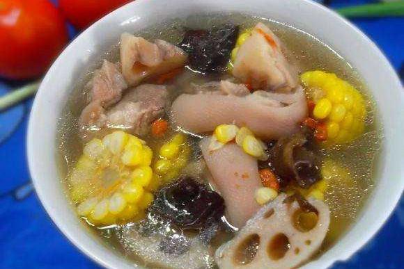 炖莲藕颜色发黑是什么原因,排骨莲藕汤的做法莲藕不发黑