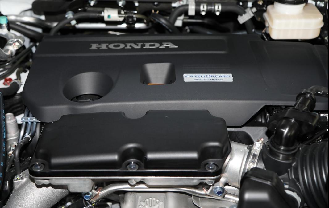 本田冠道后排操控,冠道2.0t两驱豪华有没有推背感