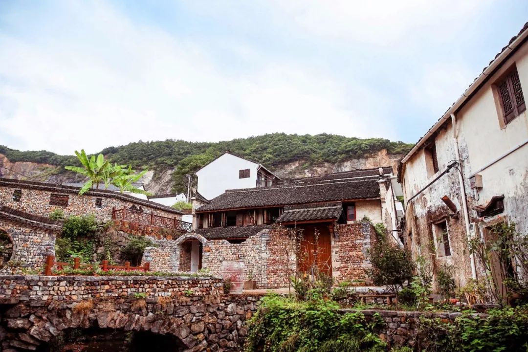 吐鲁番的葡萄熟了的景色,吐鲁番的葡萄熟了美丽的风景