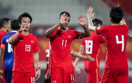 十二强赛国足后卫,国足十二强赛阵型