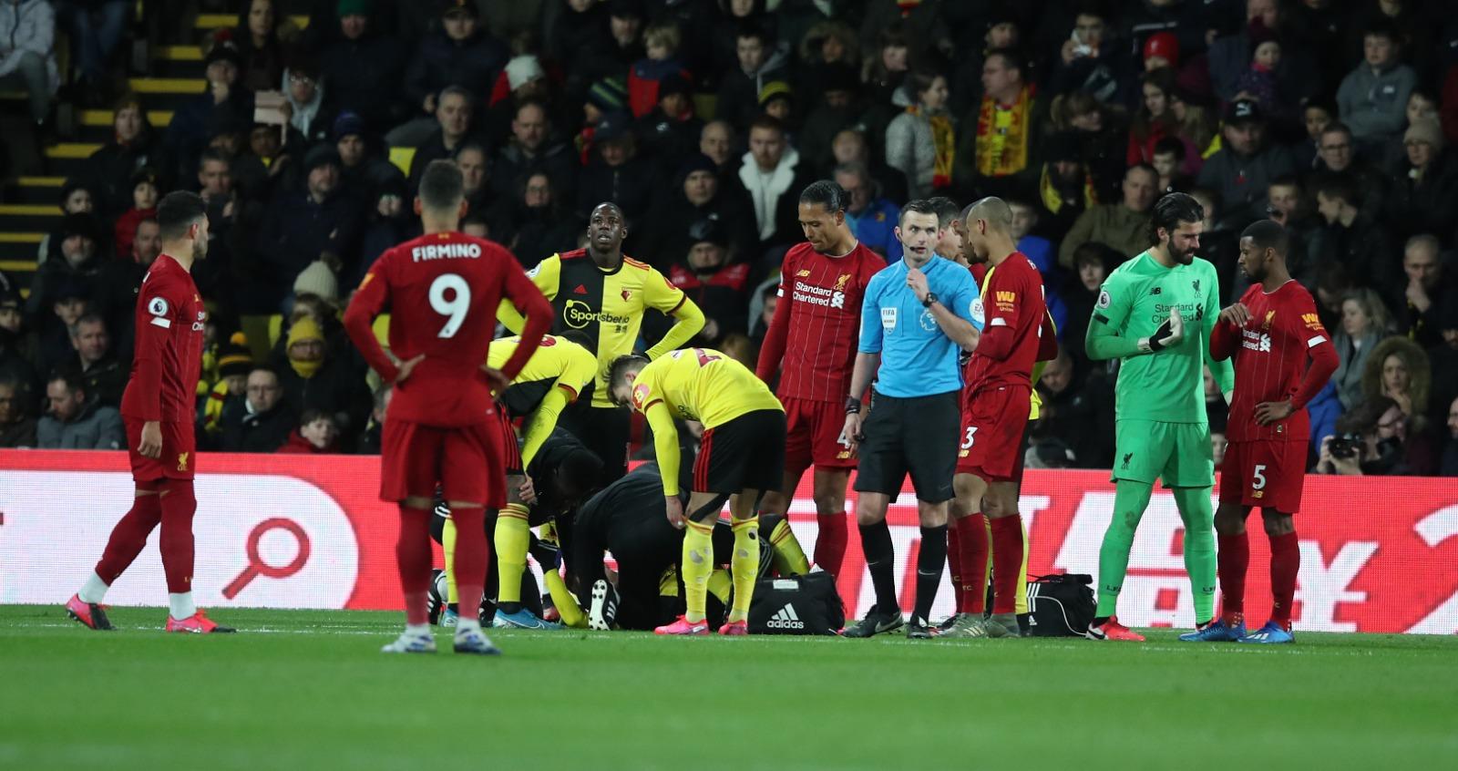 范迪克英超比赛视频,英超足球惊险一幕