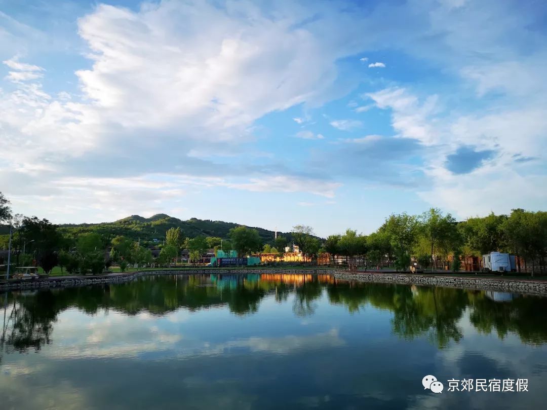 丝绸之路滑雪场民宿推荐,滑雪温泉民宿推荐