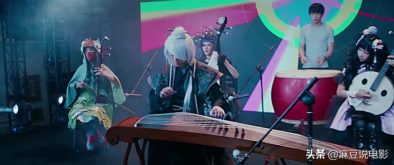 闪光少女二次元火了 (闪光少女音乐二次元)