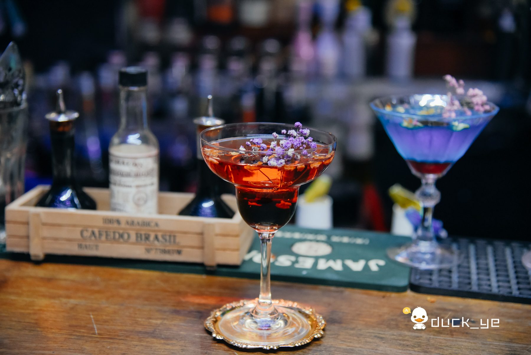 厦门调酒bar酒吧,厦门双子塔天空酒廊调酒师