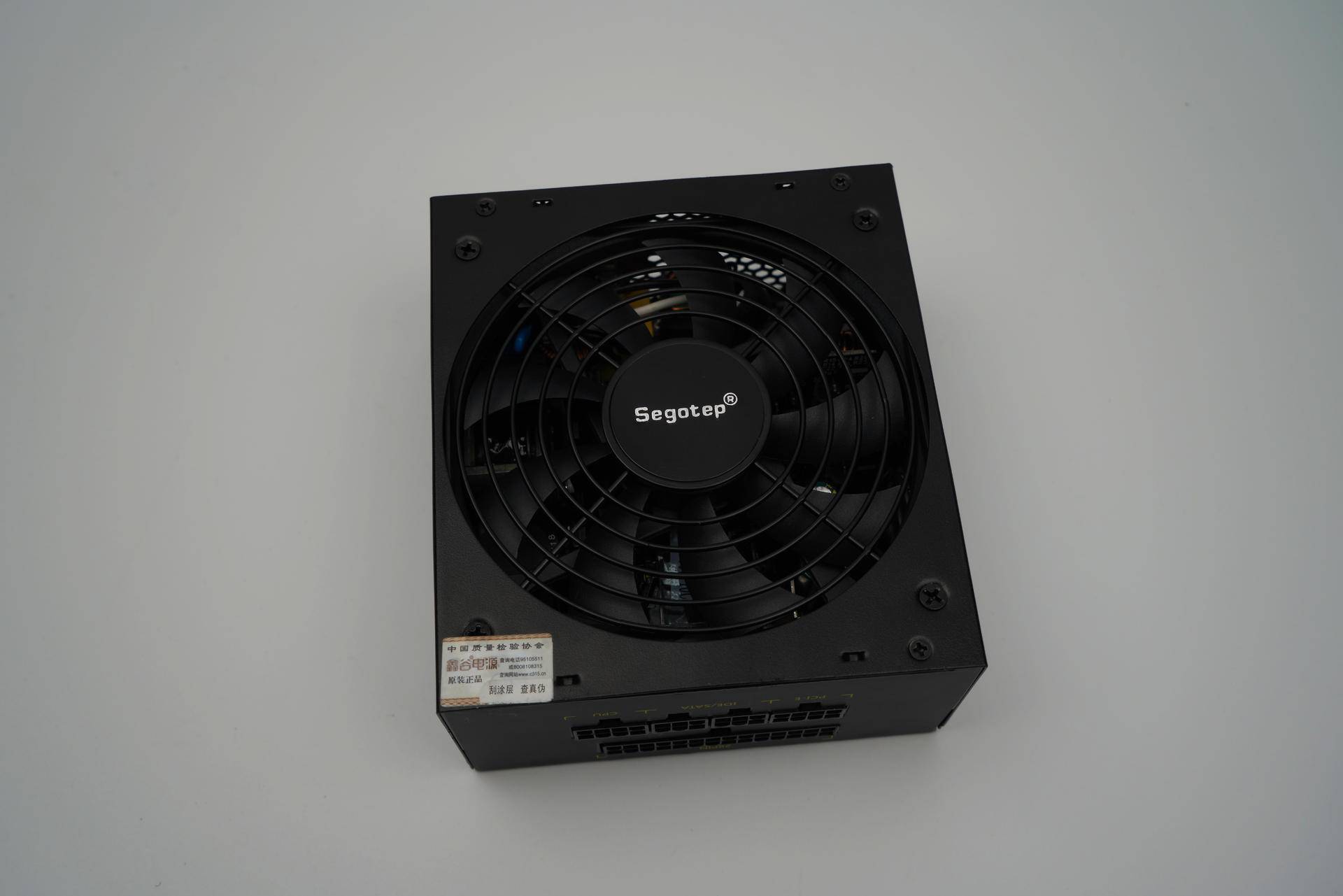 鑫谷gp600g电源爱国跟黑金版区别,itx电源推荐650w