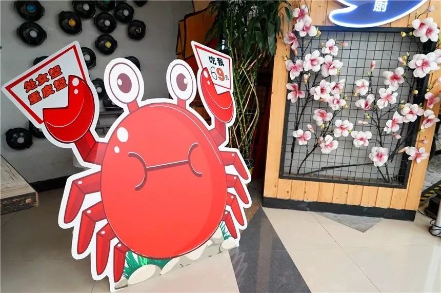 老板疯了五元一桌子菜,老板疯了系列零食