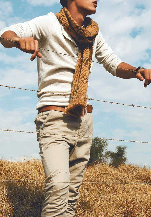 这条围巾的价格有点高英文怎么说,这条围巾多少钱的英文