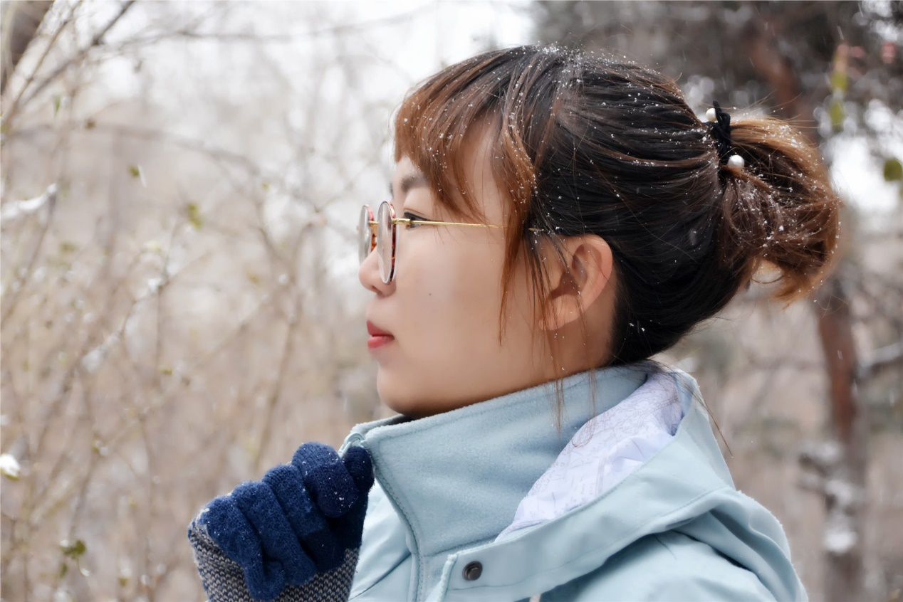 冲锋衣tnf好还是discovery好,保暖又轻薄的户外冲锋衣