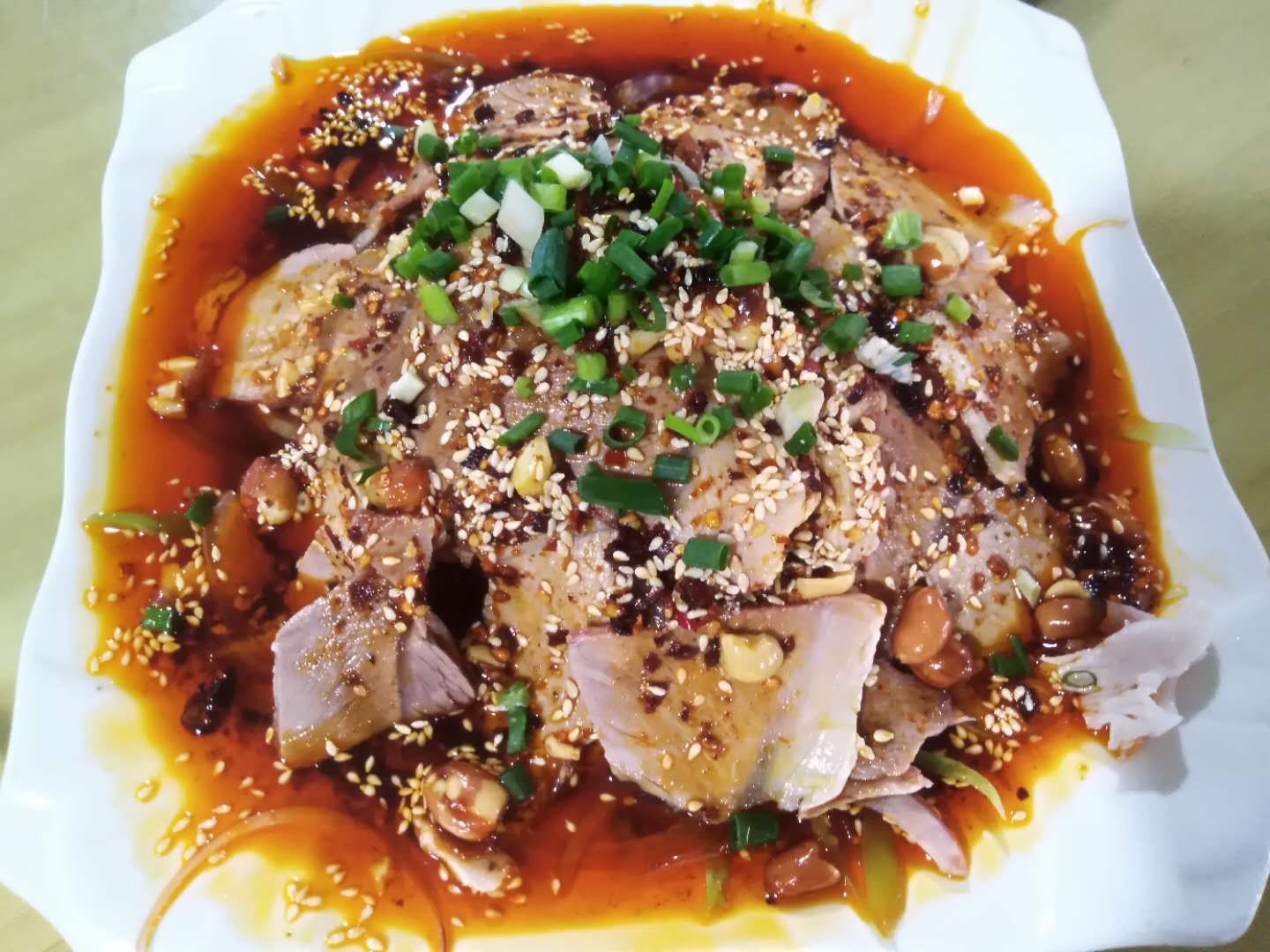 这家饭店特别火,这家餐厅火爆原因在哪里