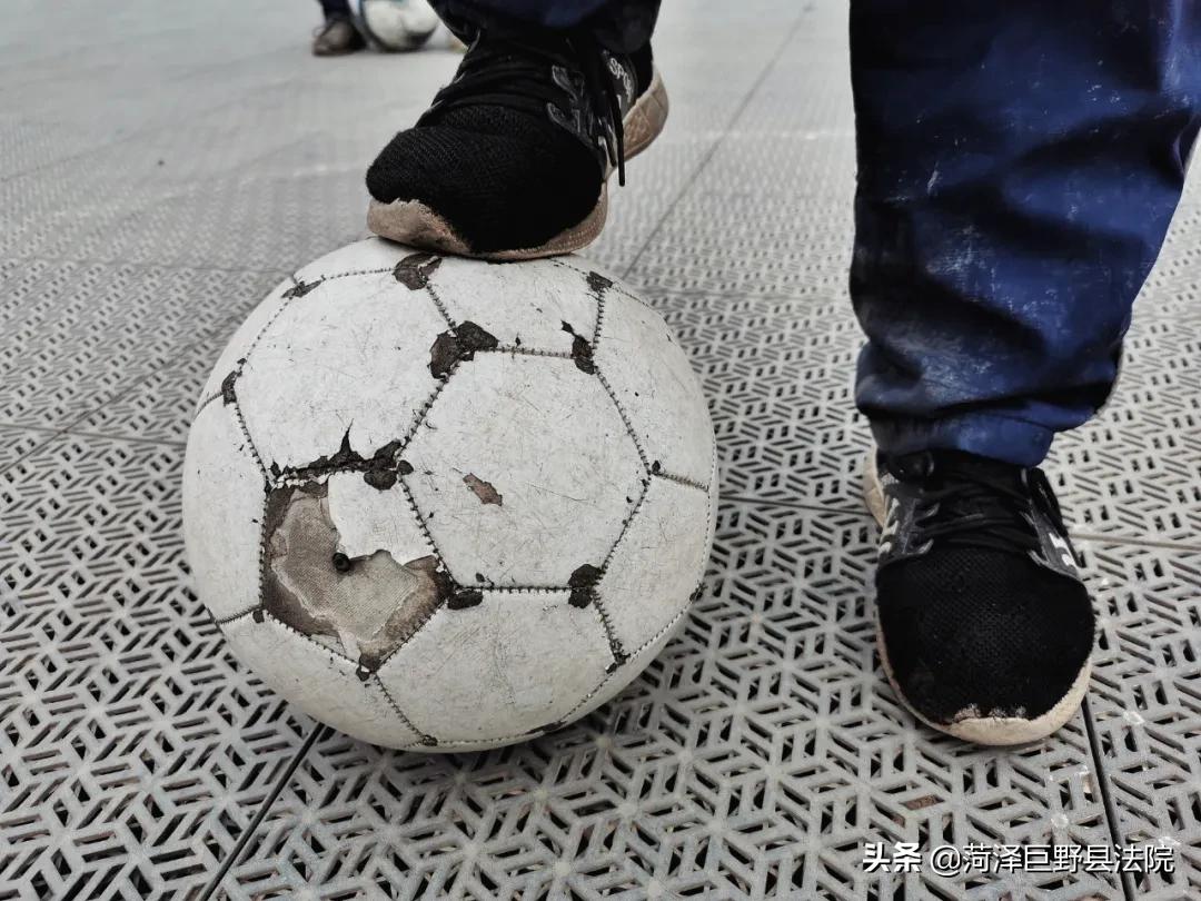 这位90后校长，用体育让24个孩子走出大山