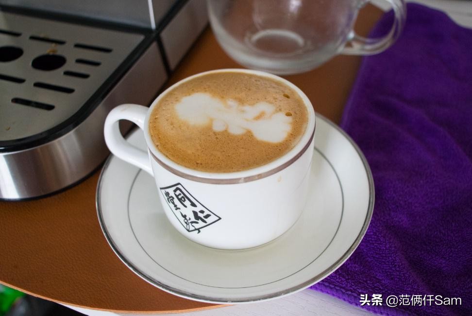 十五秒学会三段咖啡拉花,半自动意式咖啡机使用技巧