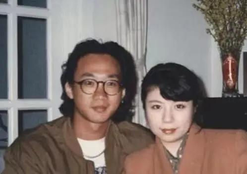 黄家驹去世后三个人对他的看法,黄家驹死后为什么那么多人怀念他