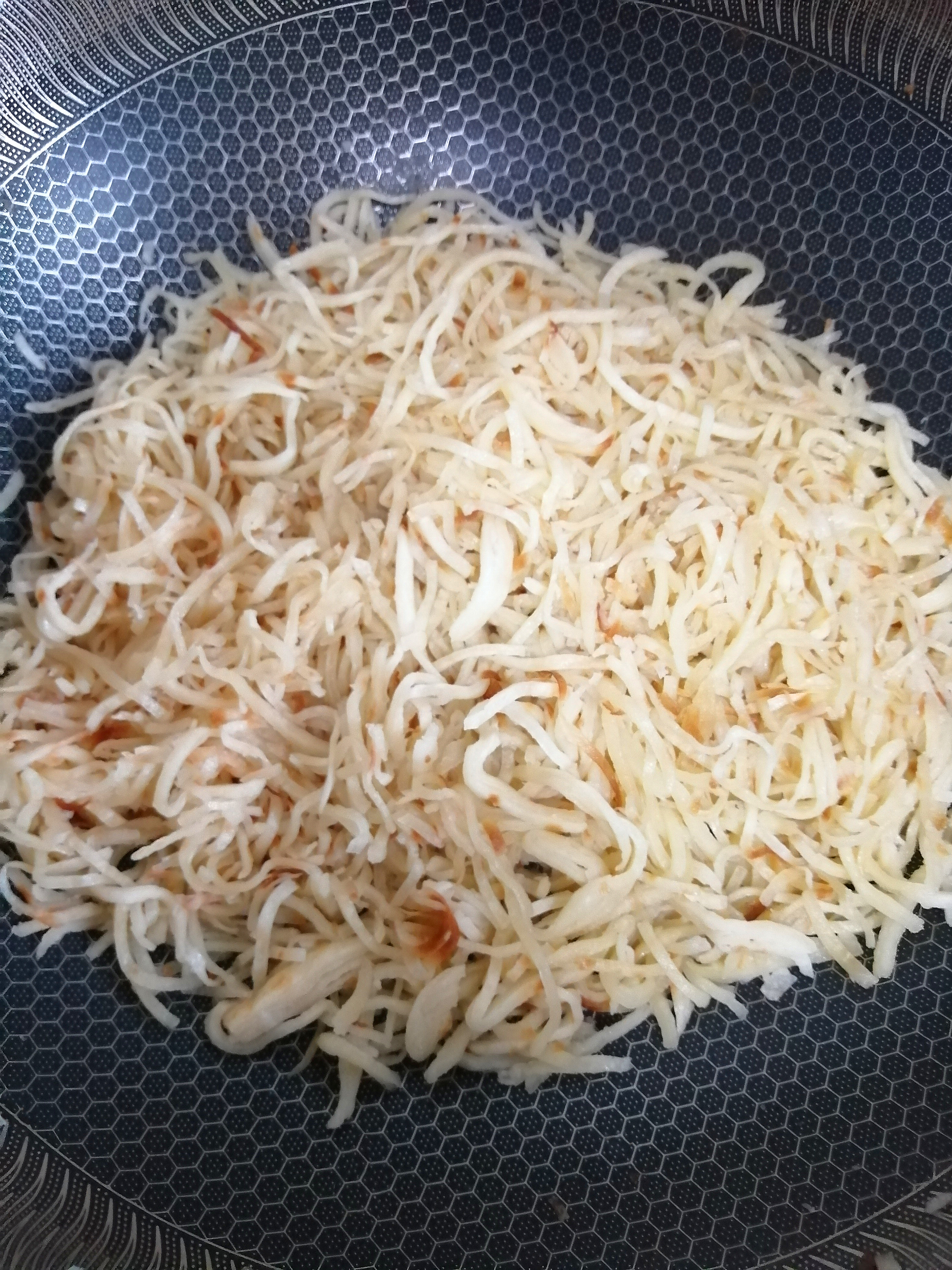 炒饼不粘锅的技巧,炒饼糊锅是什么原因