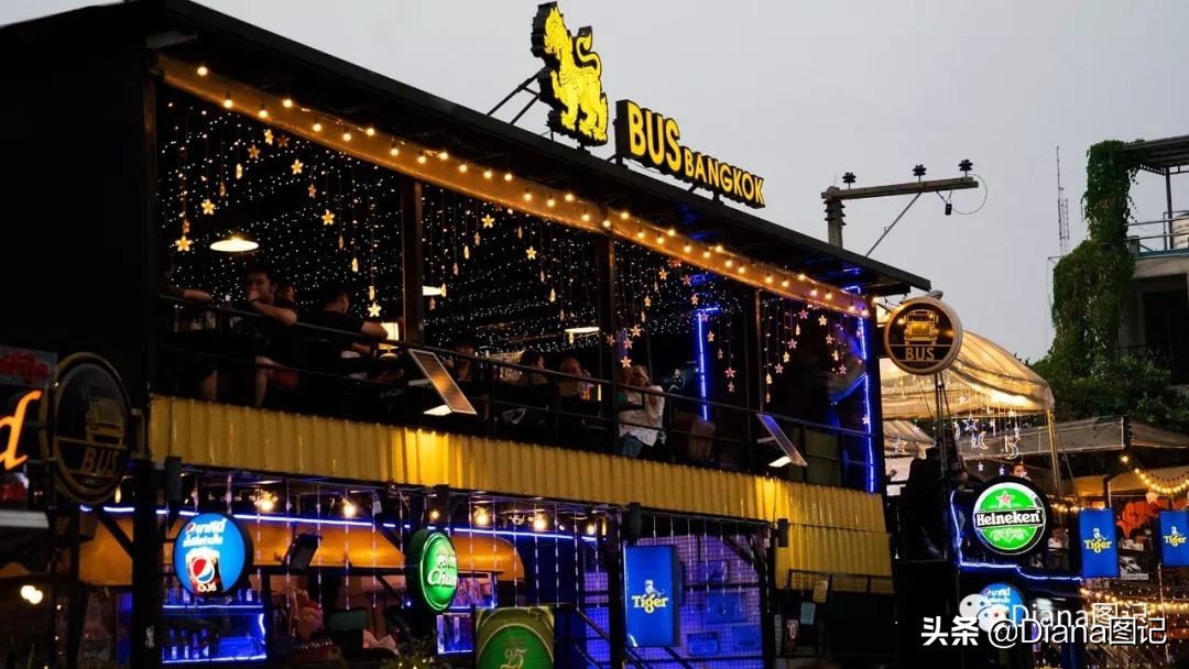 夜游泰国曼谷湄南河品美食赏表演,泰国旅游攻略必去景点夜市