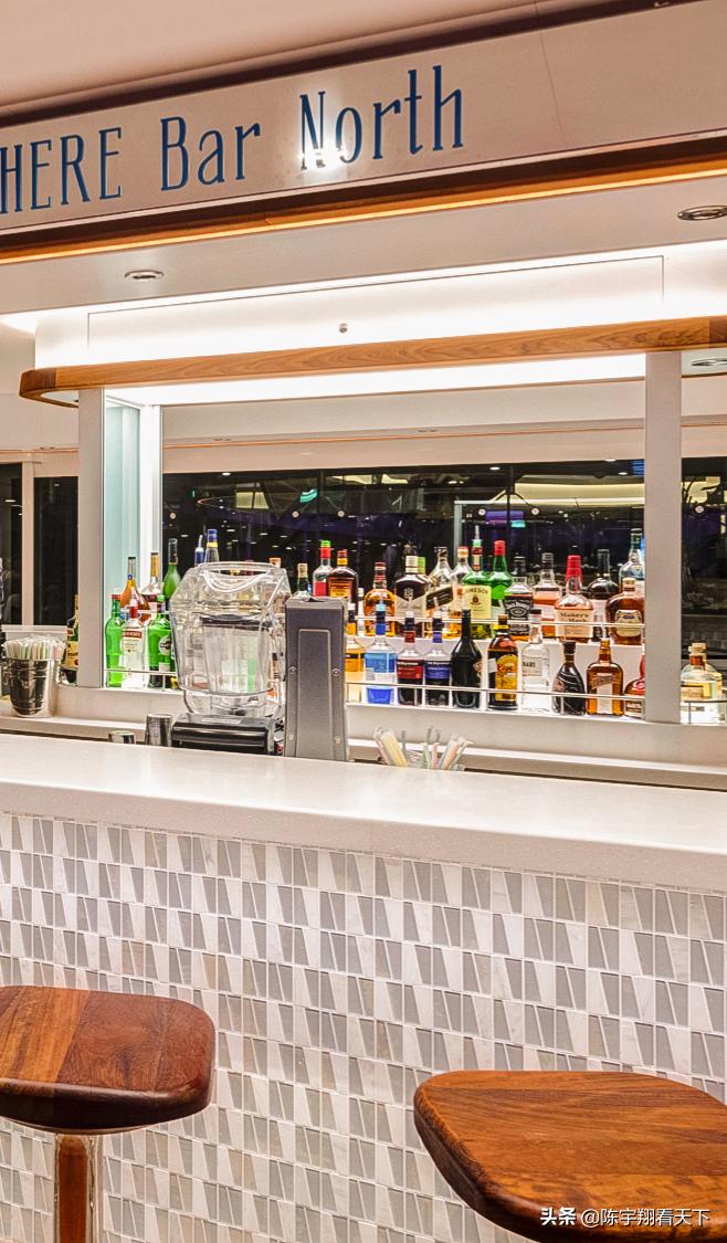 造价10亿美金亚洲最大邮轮，荣耀号上20个特色吧怎么玩？