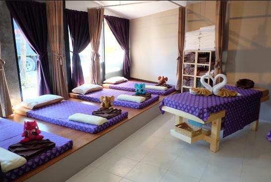 泰国物价香港的几分之几,泰国物价价目表2024