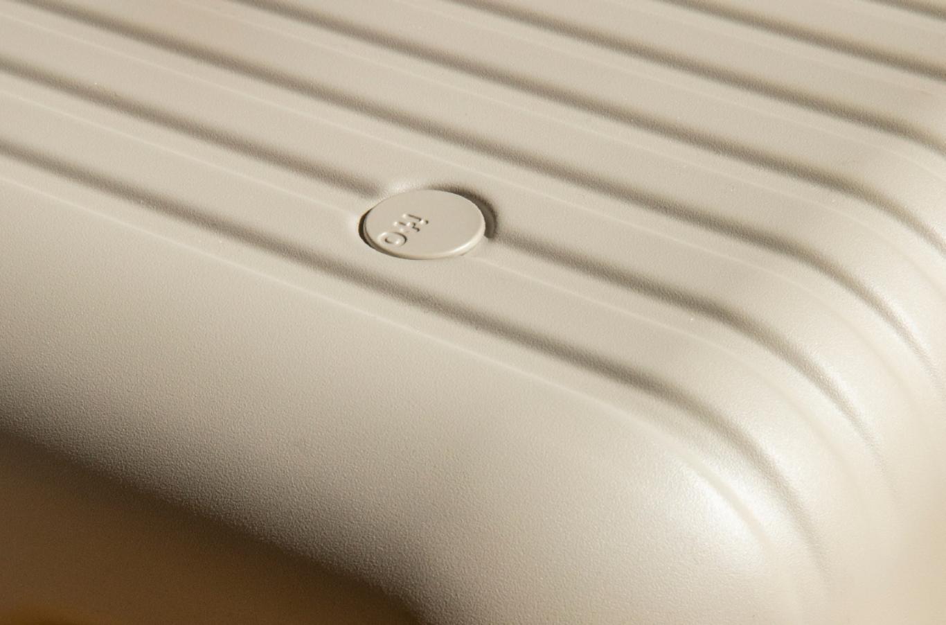 rimowa旅行箱带屏幕,rimowa箱子测评