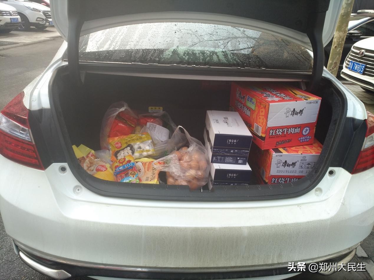 从小白到购物达人社区义务“代购员”暖了居民心