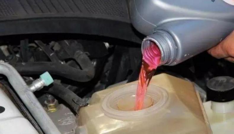 冷却液红色和绿色混加,冷却液蓝色不小心加了绿色怎么办