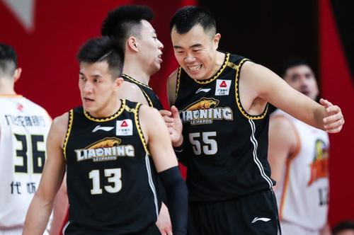 盘点CBA的魔鬼主场！广东主场战绩彪悍，红山体育馆强势如斯