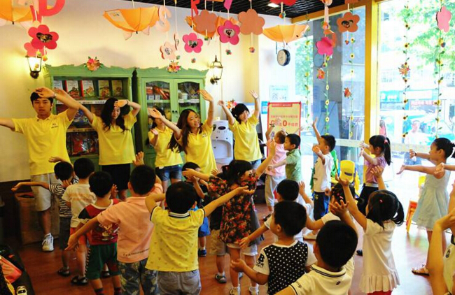 郑州少儿英语培训机构哪个好,大连顶级少儿英语培训机构