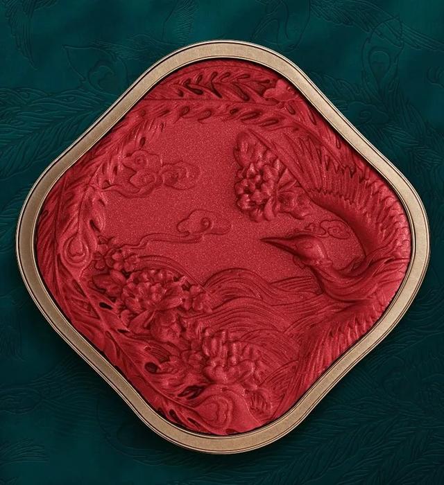 李佳琦捧火的花西子彩妆品牌，它的国潮风包装设计很赞！