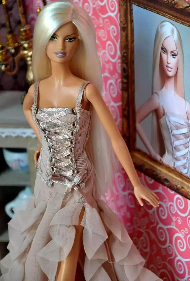 她是全世界最爱微整的女人却得了今年年度时尚偶像奖