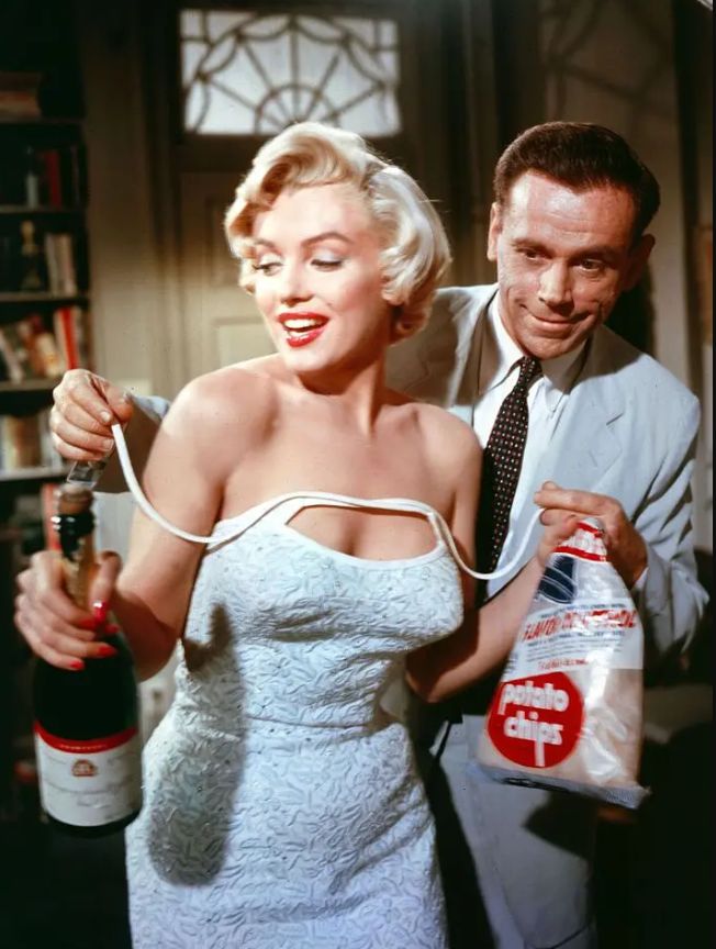 七年之痒电影老婆真的出轨了吗,七年之痒老婆还是出轨了长篇小说