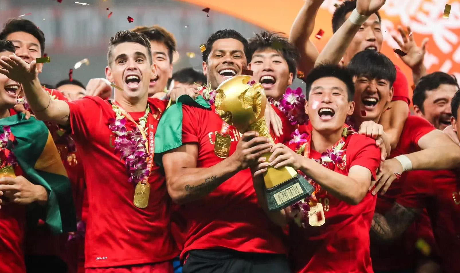 上港拿了几个冠军,上港拿过几次中超冠军