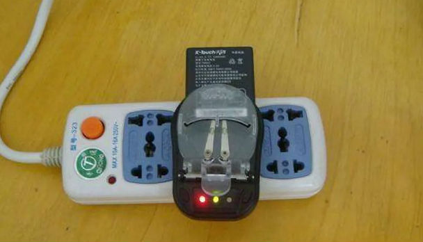 相机充电器能用万能充吗,什么都可以充的充电器