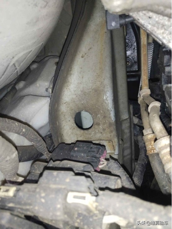 5w买年份近的二手车,开了50000公里的别克君越值多少钱