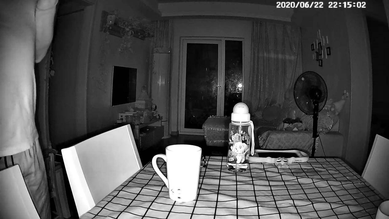 能抵风雨，2K超清画质更清楚，看家护院必备360智能摄像机体验