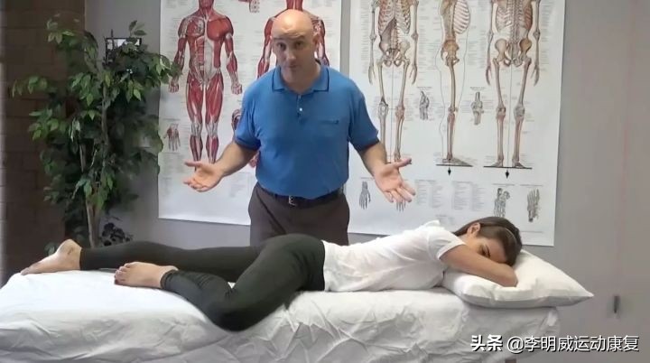 腰痛的人应该怎样的姿势睡觉,腰痛的正确坐姿屁股要翘着吗