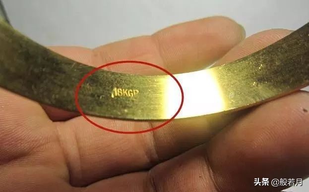 彩金为什么看着比黄金重,为什么彩金戴着戴着变色了