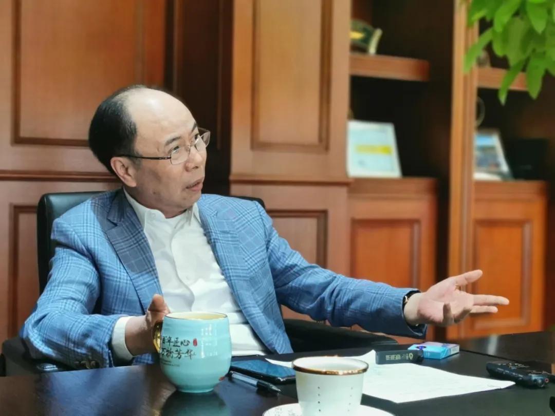 专访｜面对疫情，这位浙商决定预备120亿现金
