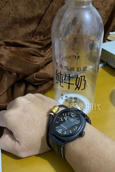 网友晒自己微信好友数量,网友晒1300手表