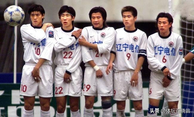 他堪称中国男足本土小贝！收情书收到手软，因一场车祸受争议至今
