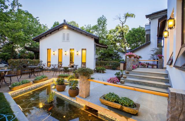 杭州最美民宿落地窗湖景房,杭州最美十大民宿酒店