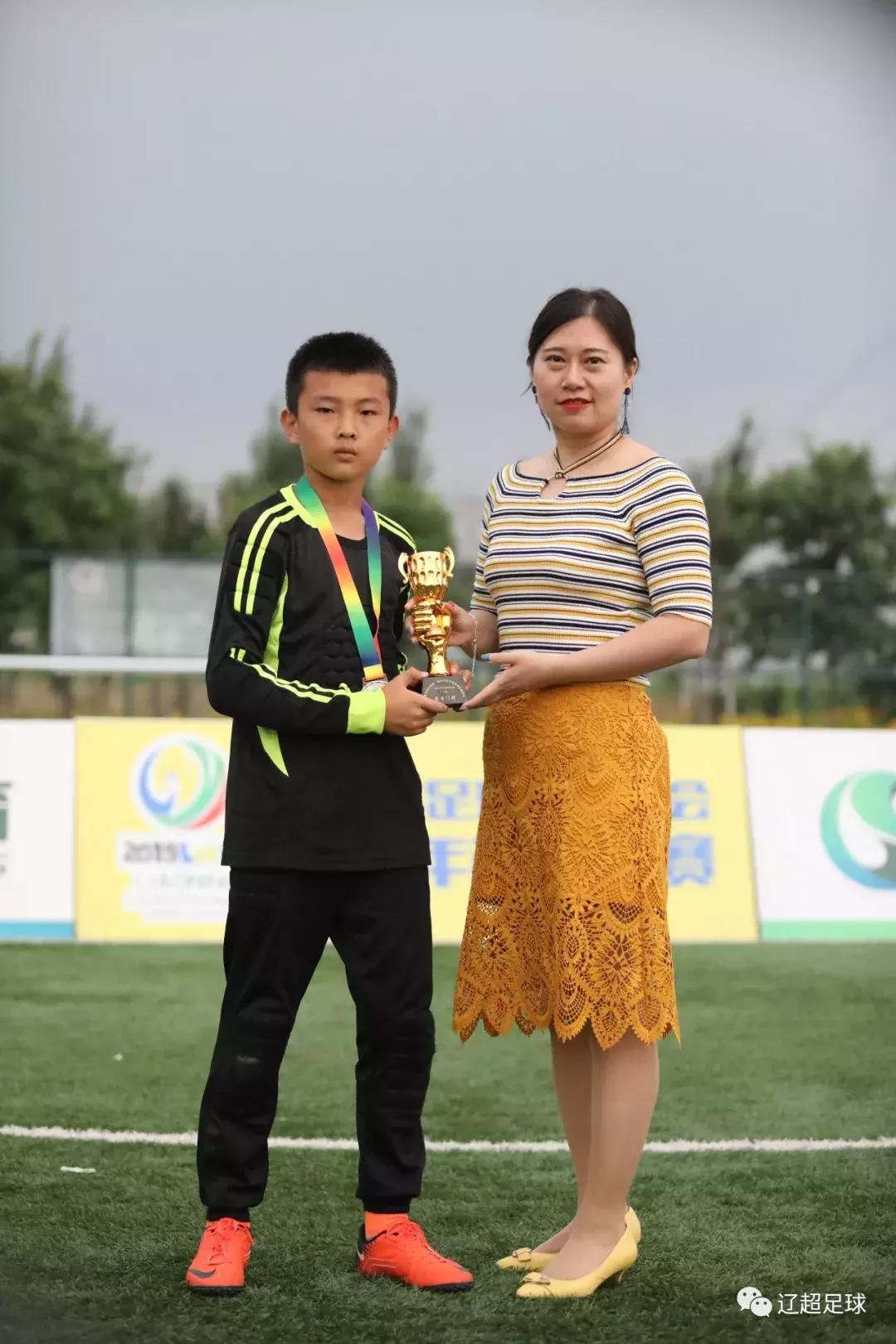 肇俊哲之子踢足球,肇俊哲辽宁足球青训