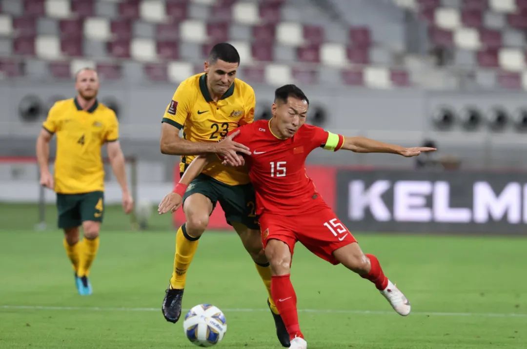 国足日本1比0李铁回顾,国足战沙特李铁赛后采访