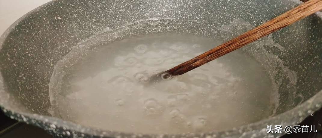 豌豆凉粉如何做的劲道有弹性,如何自制豌豆凉粉