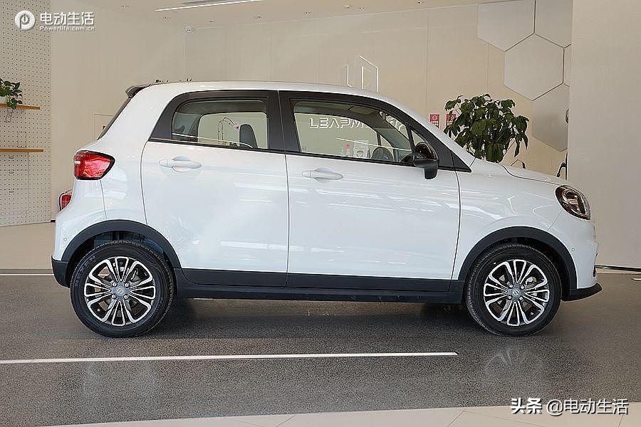 零跑t03历史低价,零跑t03官方权益