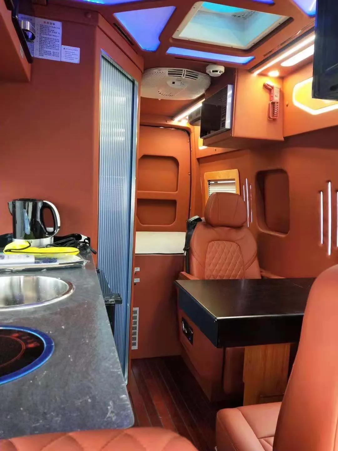 整车室内全软包,程力舒欣房车v90