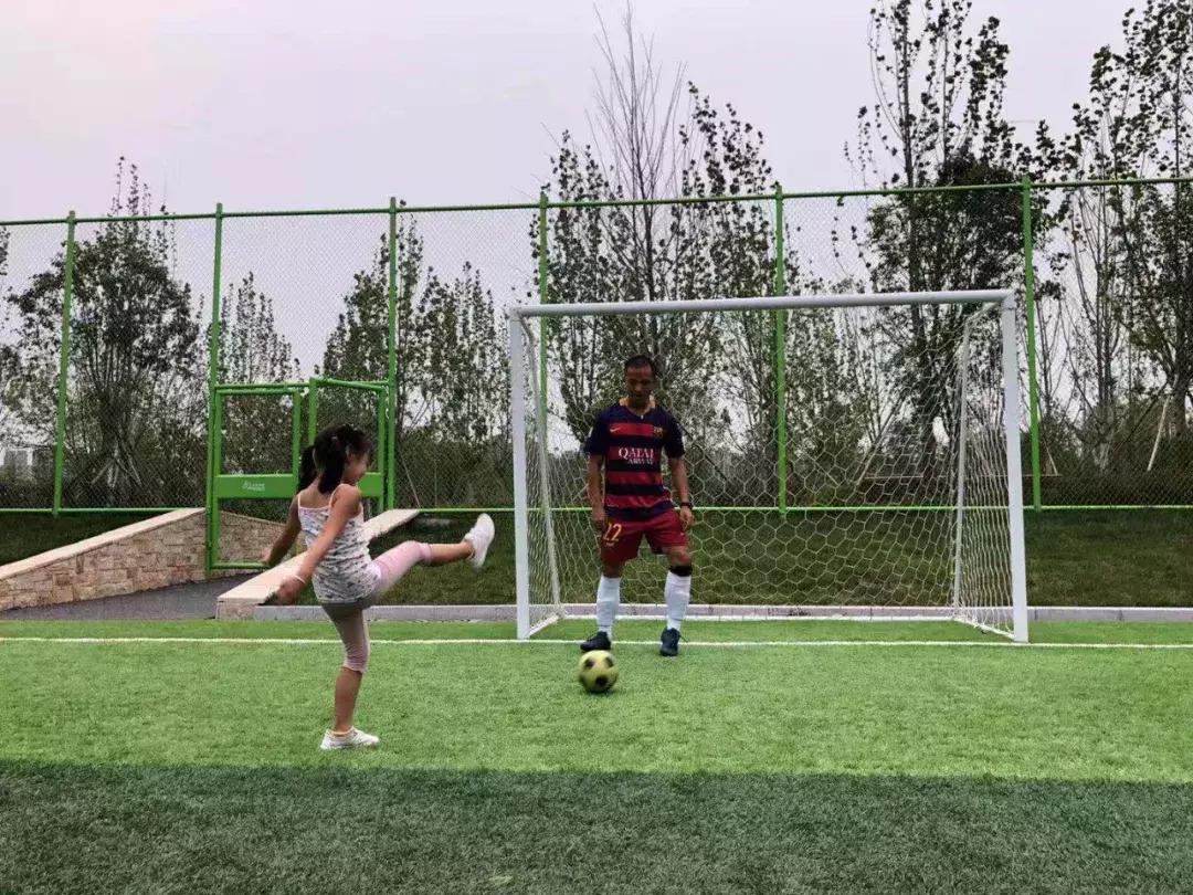 他们在曲江“争”球场……