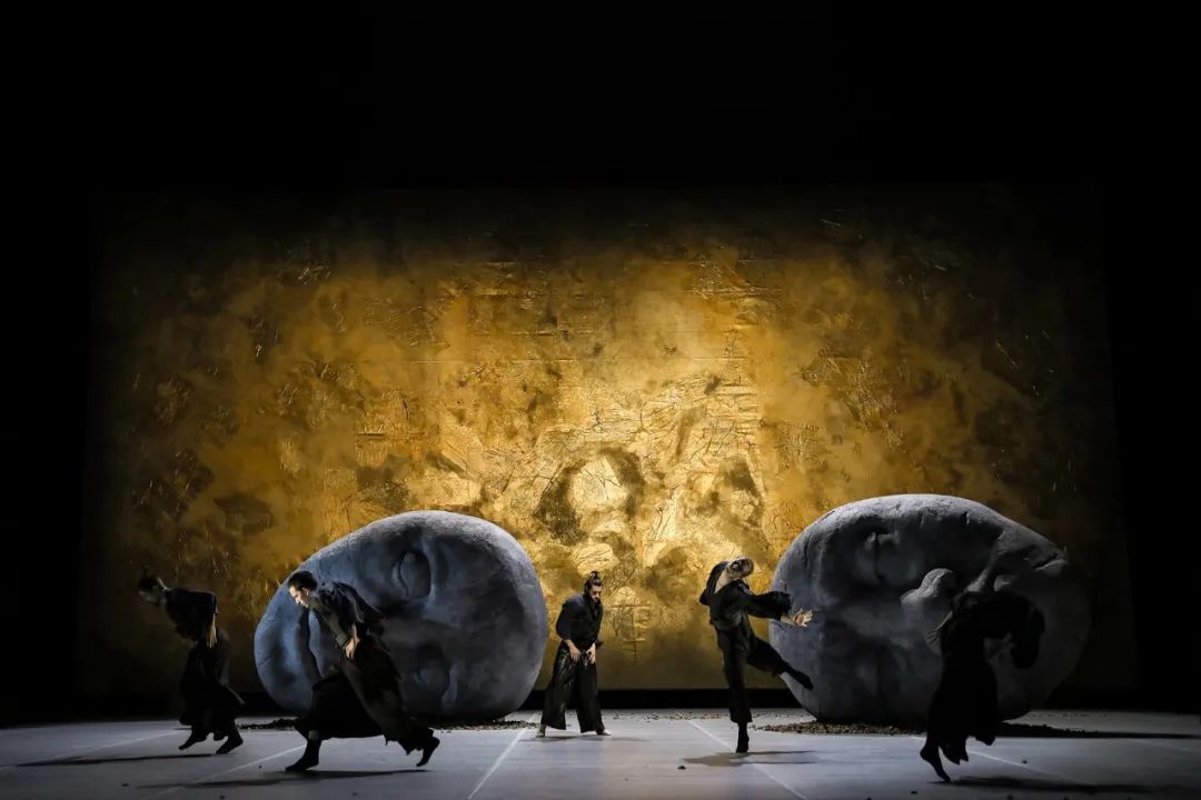 SebastianHannak/震撼心灵的舞台空间美学