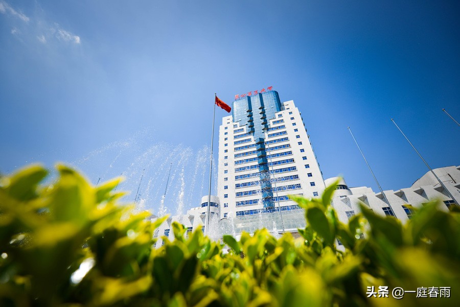 这两所军医大学进入双一流，实力极强，网友：分数太高